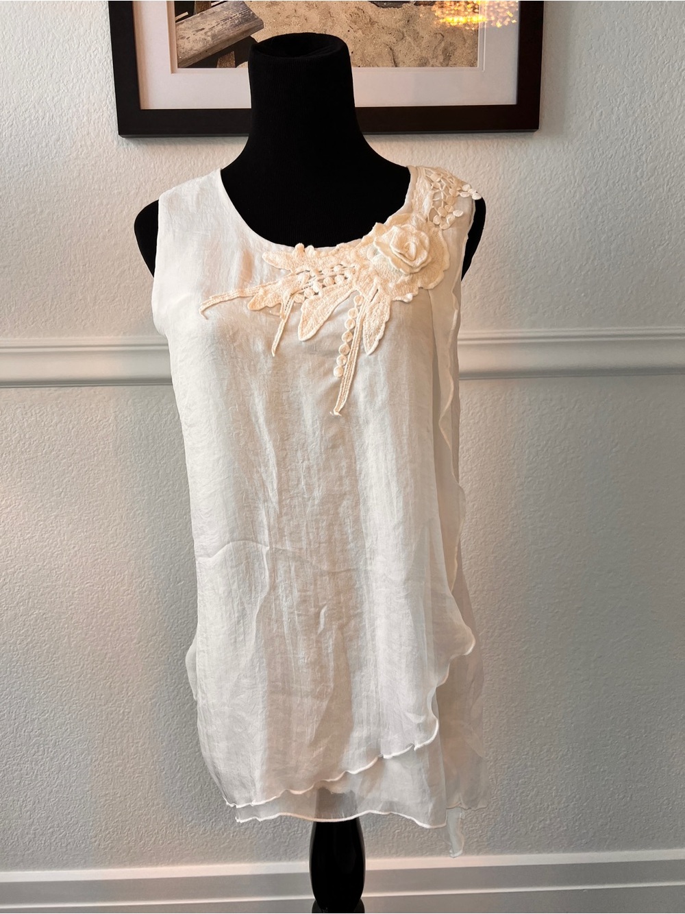 SHANA Cream Linen-Blend Sleeveless Camisole with Floral Applique